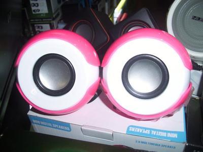 【批發(fā)音箱 持續(xù)火爆!樂(lè)飛兒系列 筆記本音箱 地?cái)偀徜N(xiāo) 小額批發(fā)】?jī)r(jià)格,廠家,圖片,其他影音電器,廣州眾千電子產(chǎn)品-